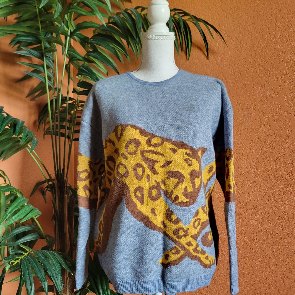 NWOT Shein Novelty Leopard Sweater One Size Blue Yellow Brown Stretch